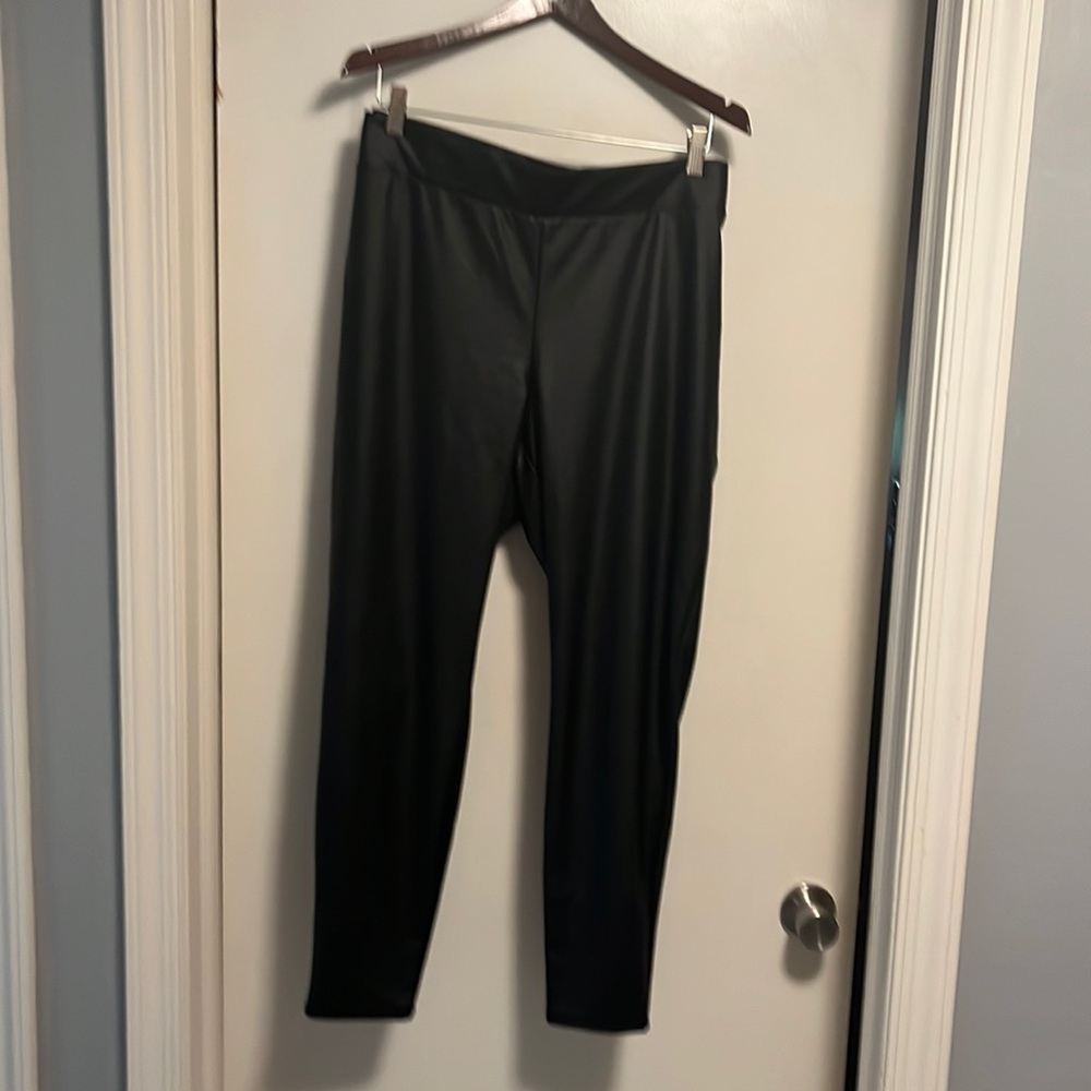 Torrid 3x Full Length Signature Waist Faux Leather Leggings